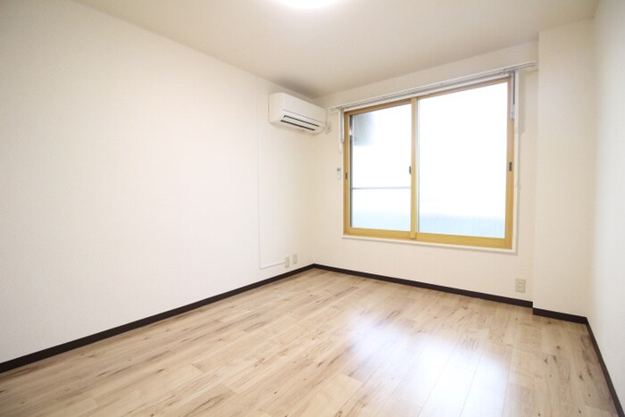 物件内観写真11　(居室)