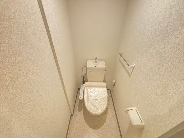 物件内観写真12　(トイレ)