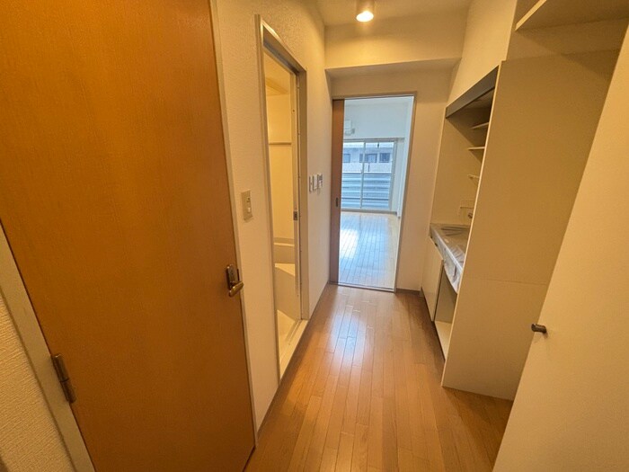 物件内観写真15　(廊下)