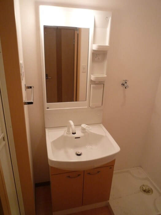 物件内観写真8　(洗面)