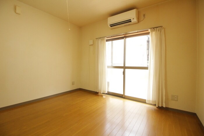 物件内観写真9　(居室)