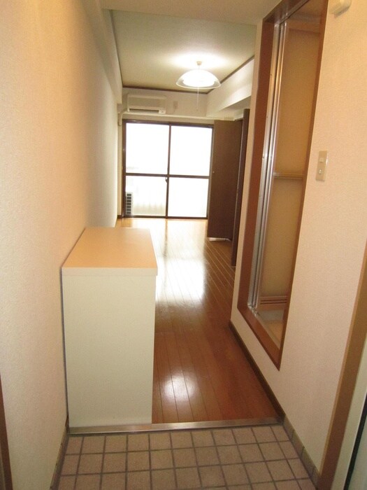 物件内観写真5　(廊下)