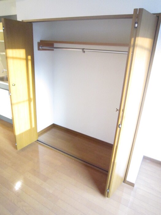 物件内観写真8　(収納)