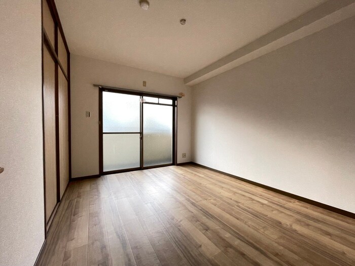 物件内観写真15　(居室)