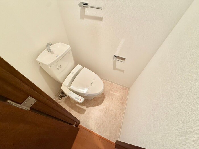 物件内観写真15　(トイレ)