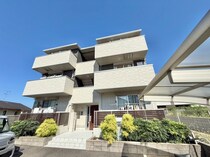 ラフィーネ木幡の外観写真