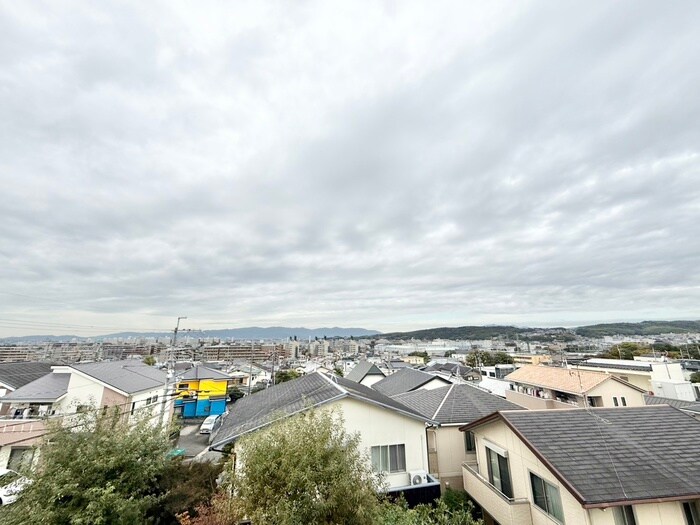 物件内観写真22　(室内からの展望)