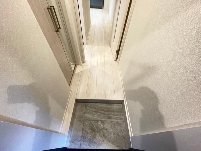 物件内観写真15　(玄関)