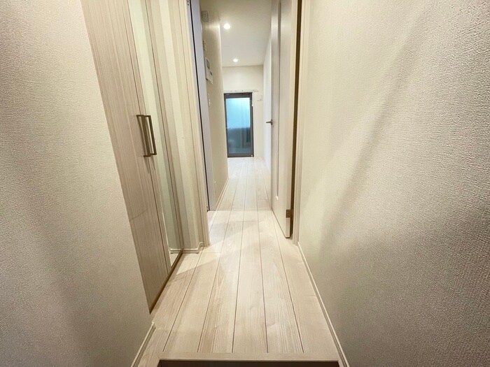 物件内観写真16　(廊下)