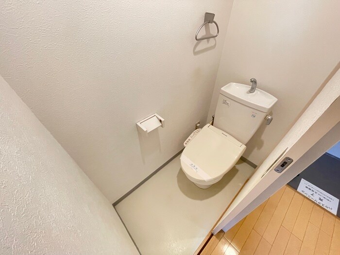 物件内観写真11　(トイレ)