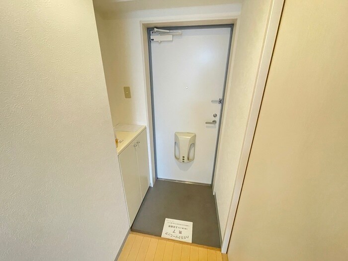 物件内観写真14　(玄関)