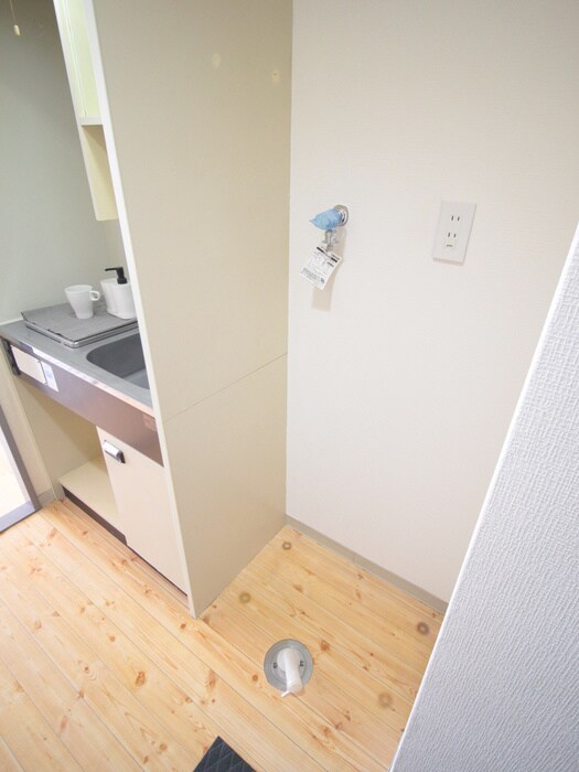 物件内観写真8　(洗濯機置場)