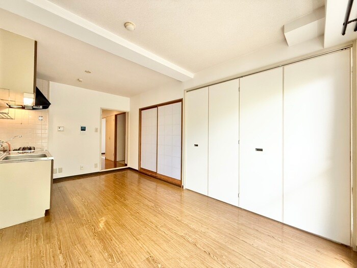 物件内観写真9　(居室)