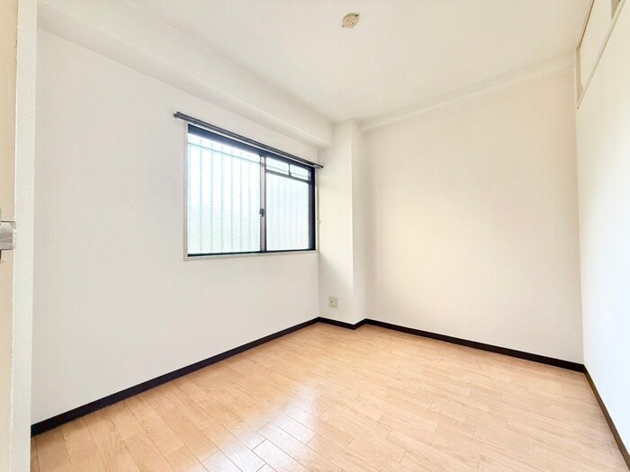 物件内観写真11　(居室)