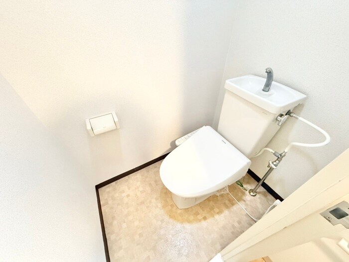 物件内観写真15　(トイレ)