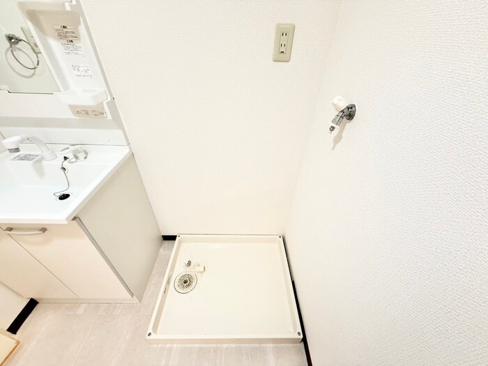 物件内観写真16　(洗濯機置場)