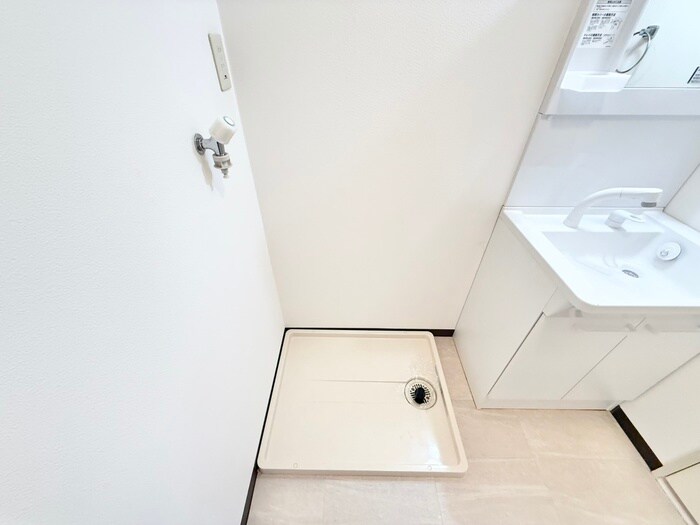 物件内観写真16　(洗濯機置場)