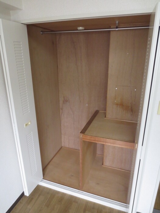 物件内観写真10　(収納)