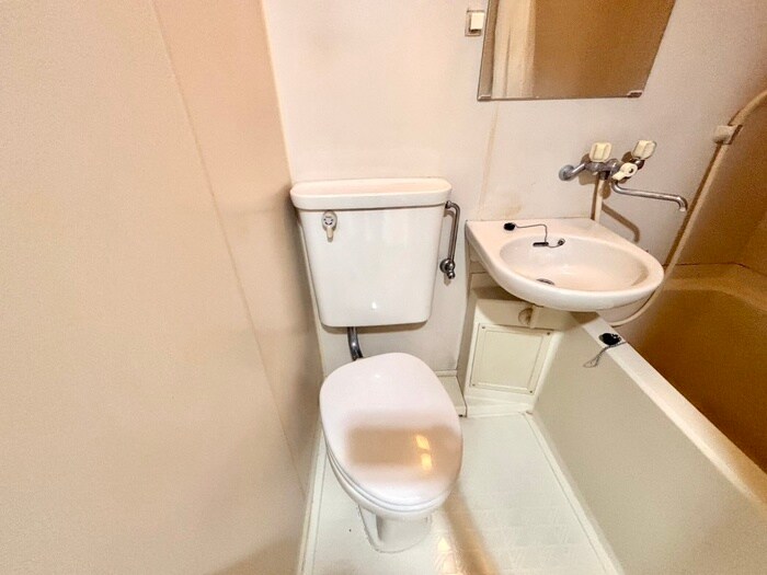 物件内観写真11　(トイレ)