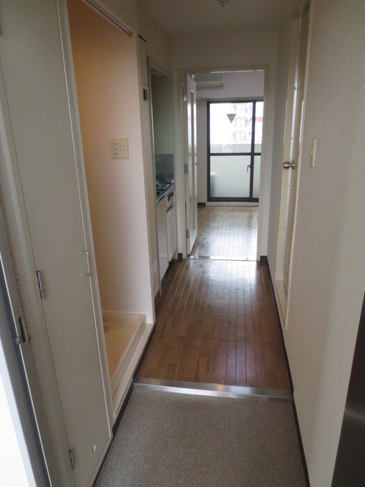 物件内観写真15　(玄関)