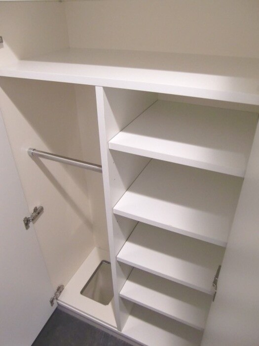 物件内観写真13　(靴箱)