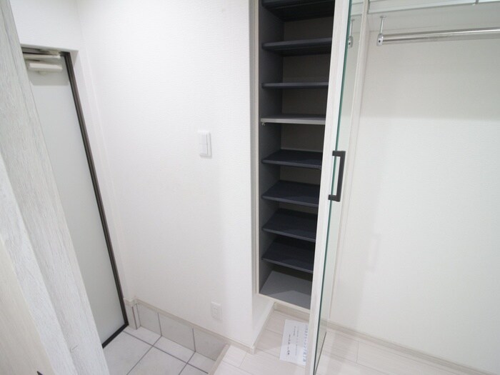 物件内観写真13　(靴箱)