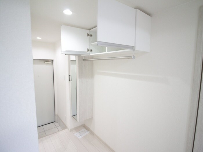 物件内観写真14　(玄関)