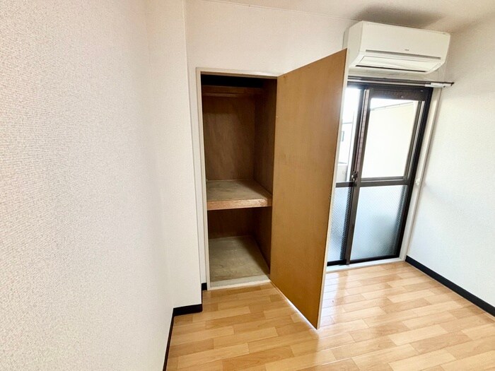 物件内観写真12　(収納)