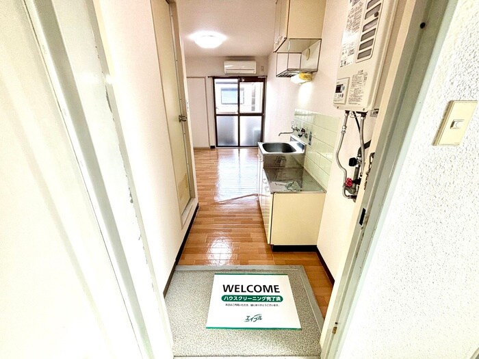 物件内観写真14　(玄関)