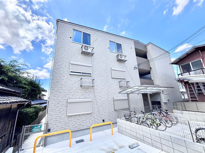 ｐｅｒｓｉｍｍｏｎ香里園の物件外観写真