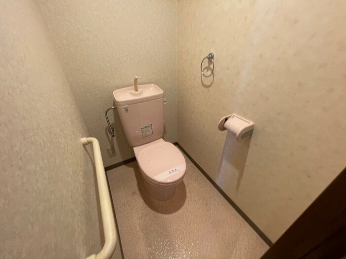 物件内観写真16　(トイレ)