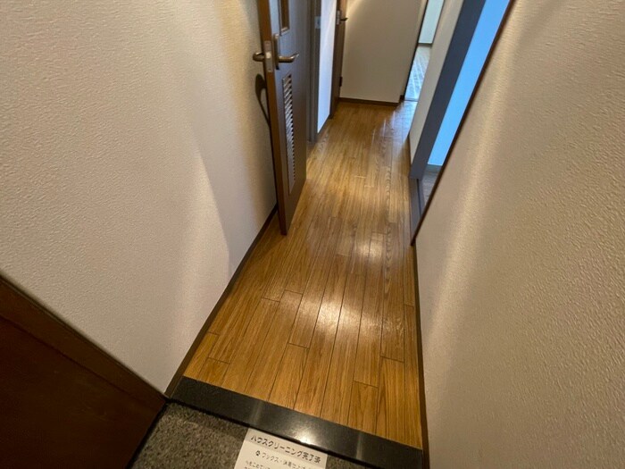 物件内観写真19　(玄関)