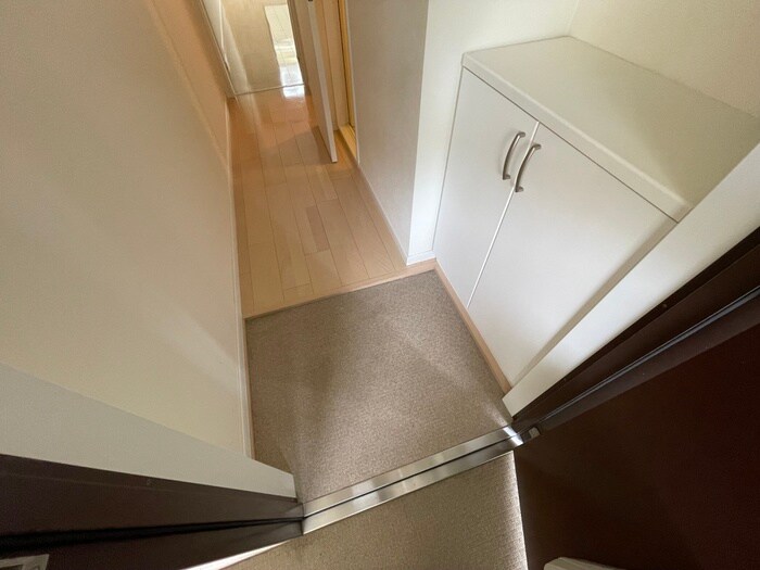 物件内観写真17　(玄関)