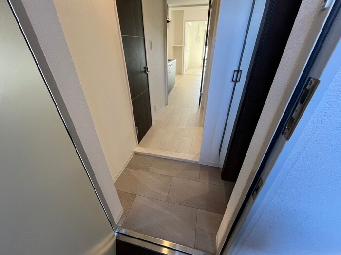 物件内観写真16　(玄関)