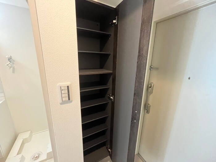 物件内観写真17　(靴箱)