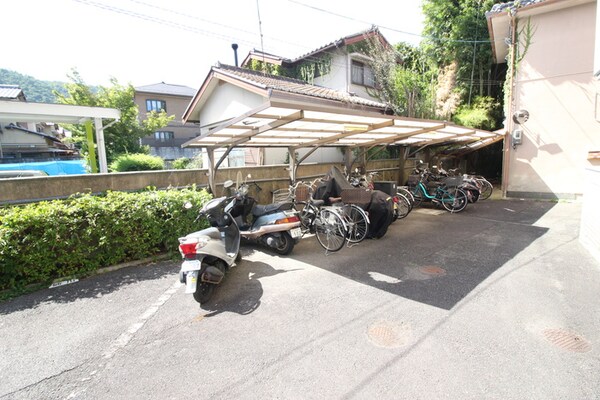 バイク置き場