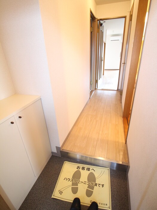 物件内観写真7　(玄関)