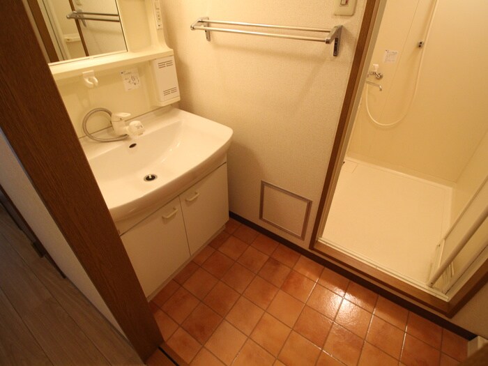 物件内観写真8　(洗面)