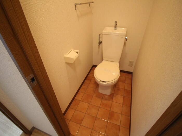 物件内観写真10　(トイレ)