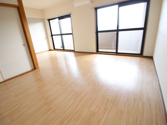 物件内観写真13　(居室)