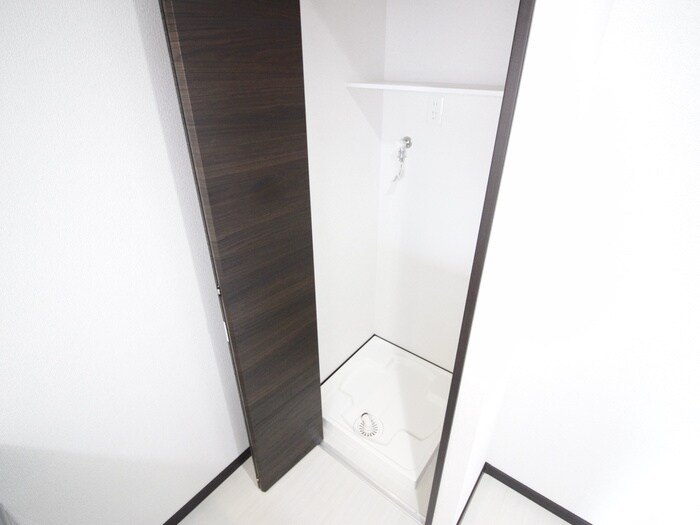 物件内観写真17　(洗濯機置場)