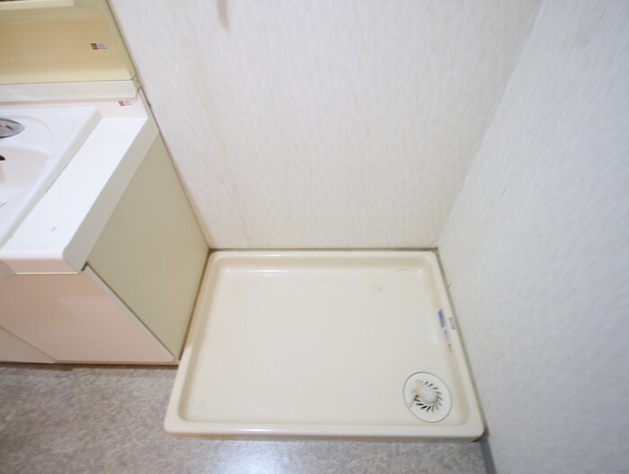 物件内観写真18　(洗濯機置場)