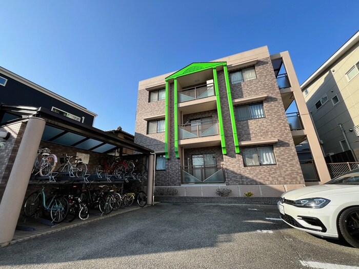 物件外観写真5　(駐輪場)