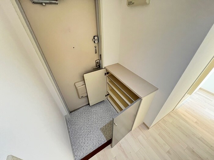 物件内観写真15　(靴箱)