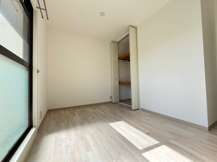 物件内観写真18　(居室)