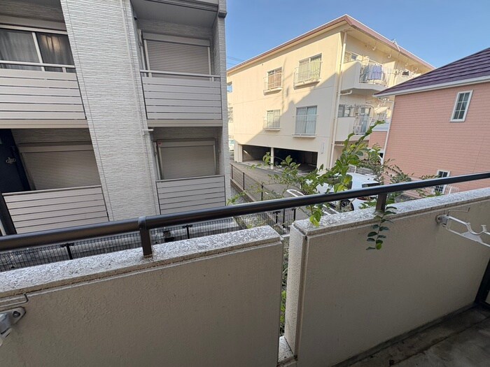 物件内観写真17　(室内からの展望)