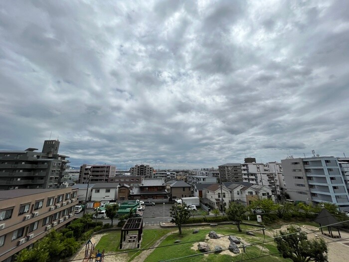 物件内観写真19　(室内からの展望)