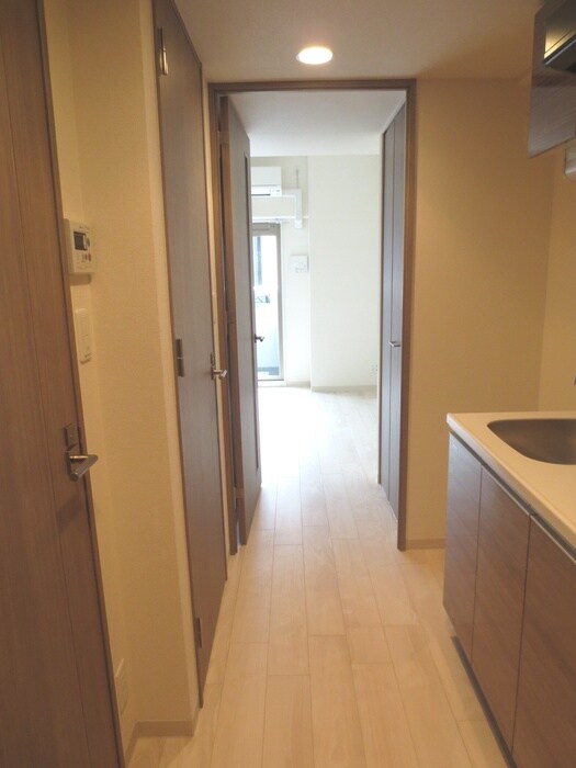 物件内観写真13　(廊下)