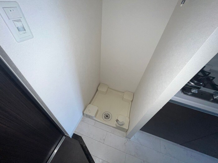 物件内観写真13　(洗濯機置場)