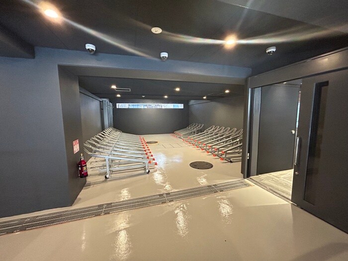 物件外観写真6　(駐輪場)